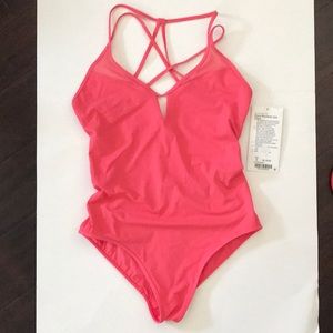 Lululemon Wave Wonder One Piece 8